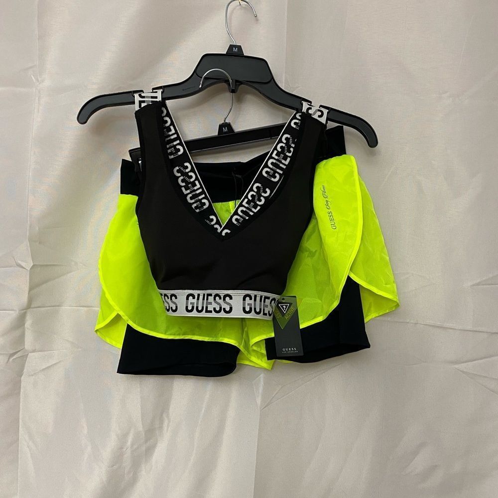 NWT Guess active wear set
